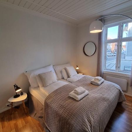 Modern And Central 2 Bedroom W/King Beds + Free Parking Stavanger Eksteriør bilde